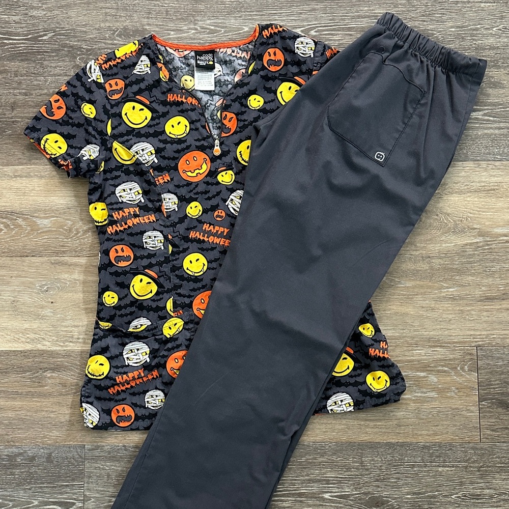 WonderWink Halloween Scrub Set - Black and Orange